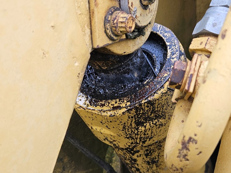 caterpillar-920-image-53