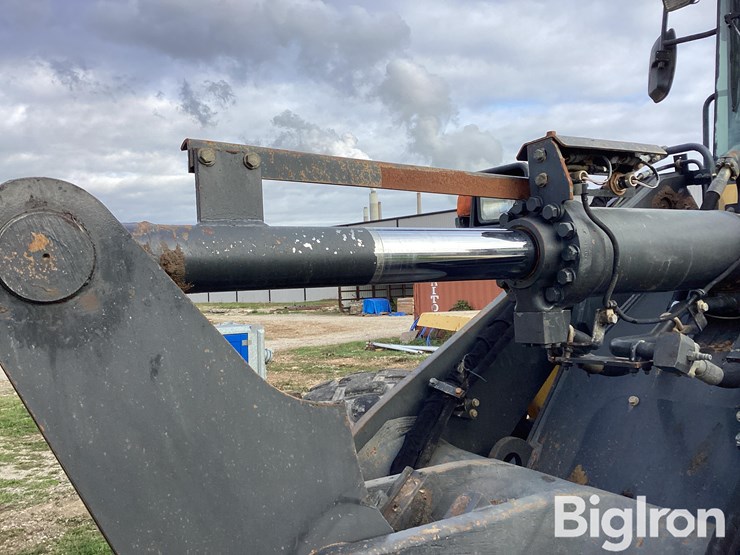 2011-komatsu-wa250pz-6-image-13