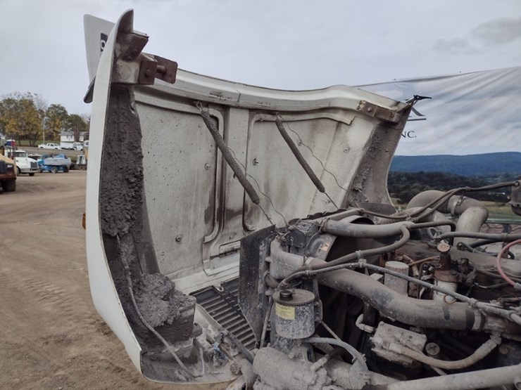 freightliner-fl60-image-22