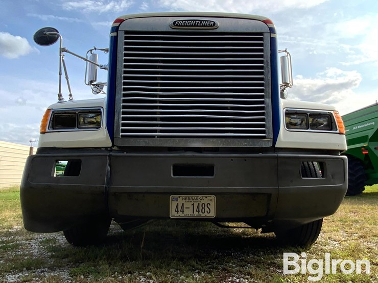 1997-freightliner-fld120-image-12