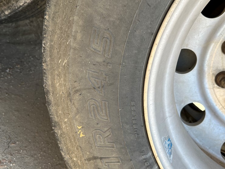 2014-timpte-hopper-bottom-image-5