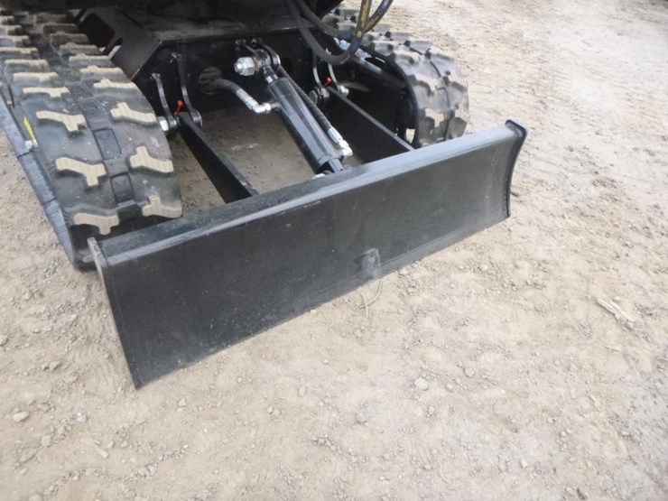 2025-vicsec-vc15p-hydraulic-excavator-image-16