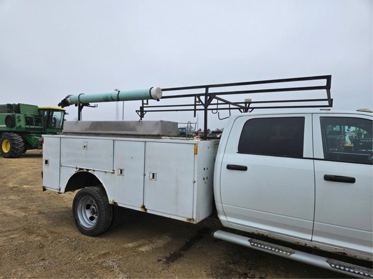 dodge-ram-5500-image-21