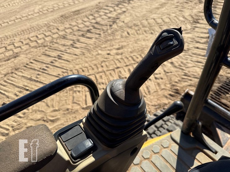 2016-caterpillar-304e2-cr-image-28