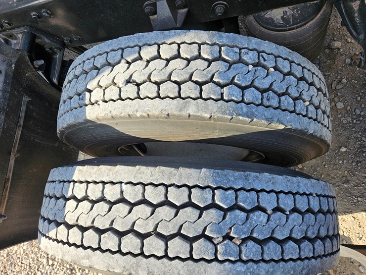 2021-kenworth-t680-image-65