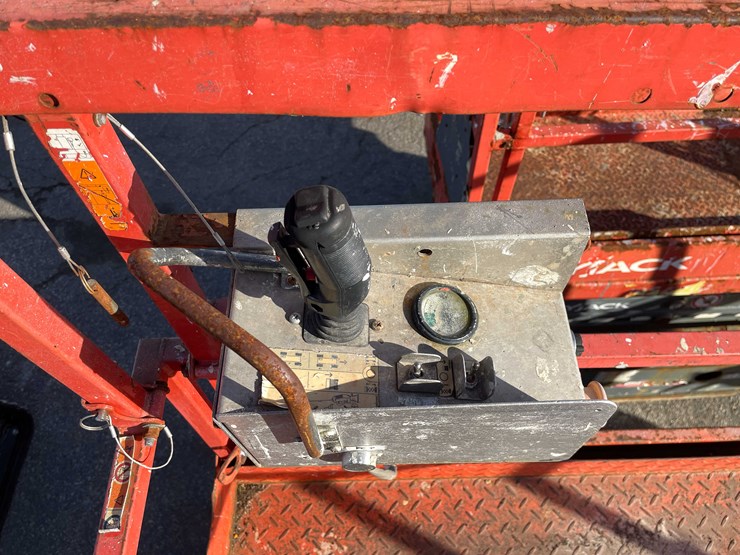 #6230-•-skyjack-4632-scissor-lift-(o9)-image-19