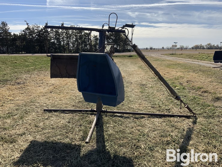 lewis-cattle-oiler-image-6