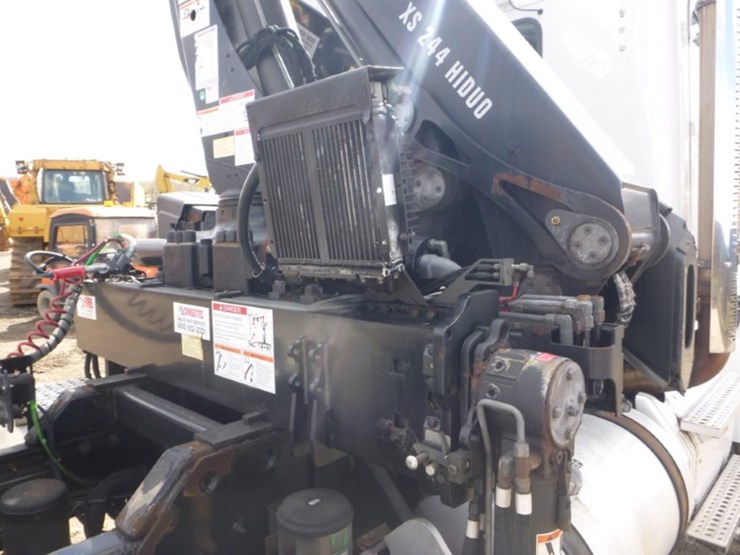 freightliner-coronado-122-image-43