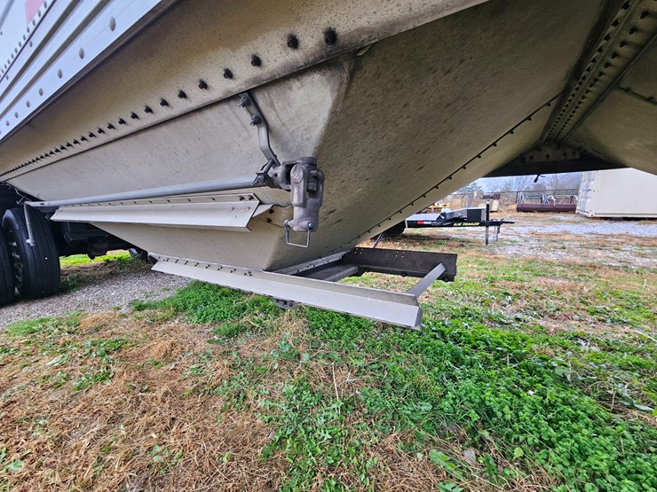 2017-timpte-hopper-bottom-image-25