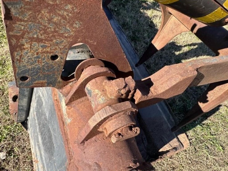 shopbuilt-hydraulic-skid-steer-grapple-bucket-image-5