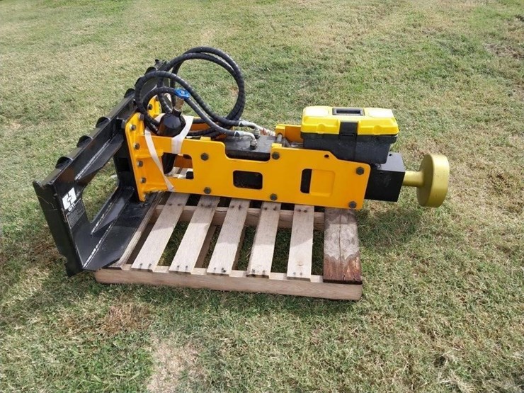 new-giyi-post-pile-driver-image-2