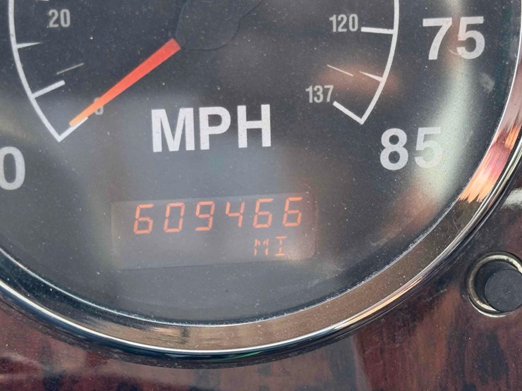 international-9200i-image-17