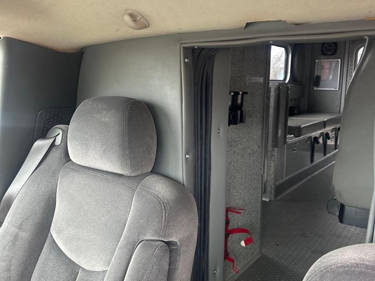 2006-gmc-sierra-3500-image-22