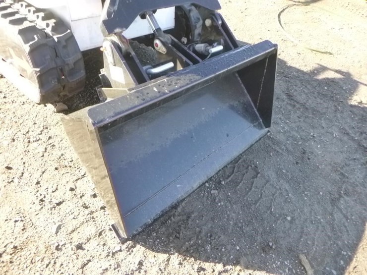 2025-bison-tele-bt360w-skid-steer-track-loader-image-10