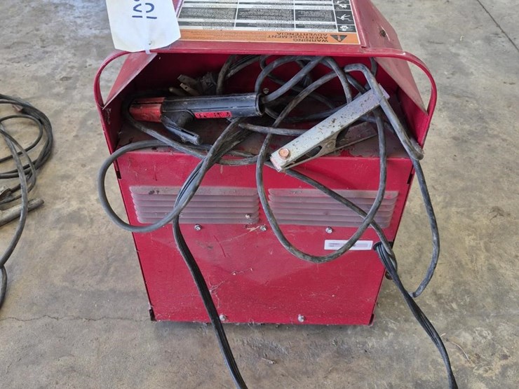 lincoln-ac/dc-arc-welder-image-3