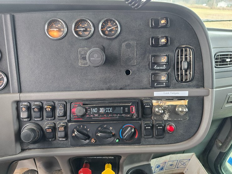 peterbilt-367-image-168