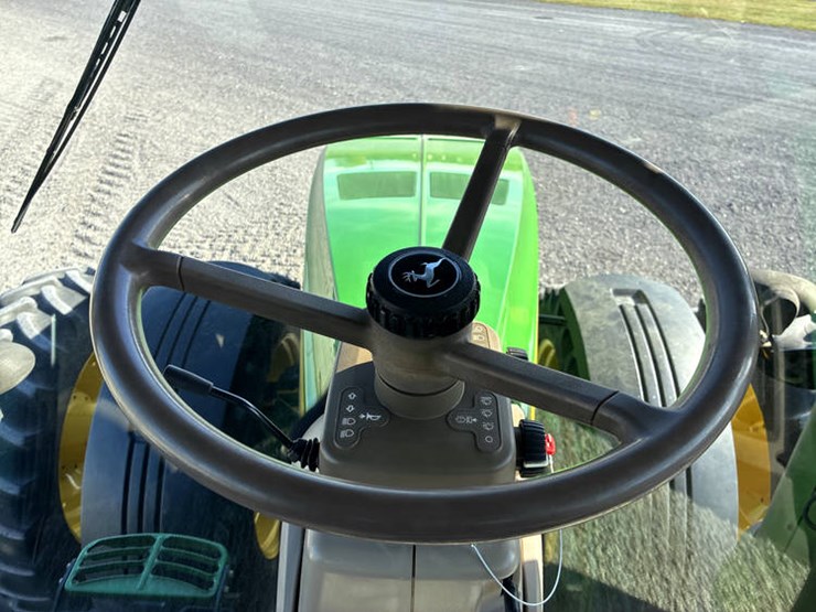 2014-john-deere-8295r-image-76