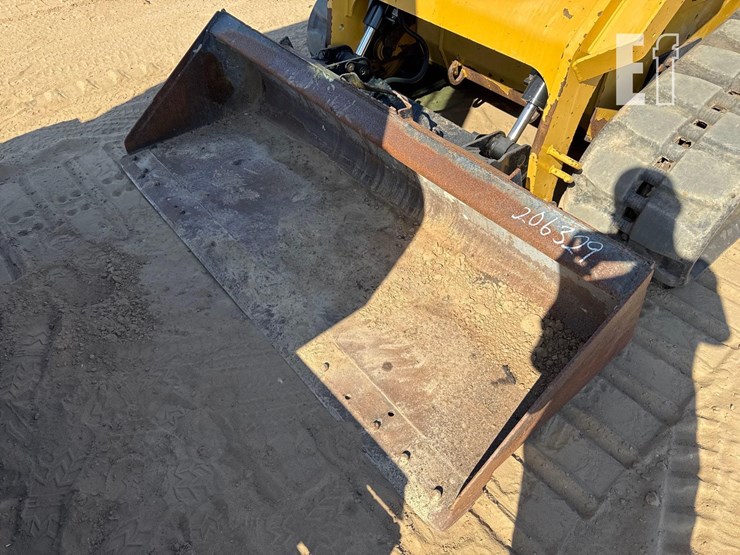 2018-caterpillar-299d2-image-21