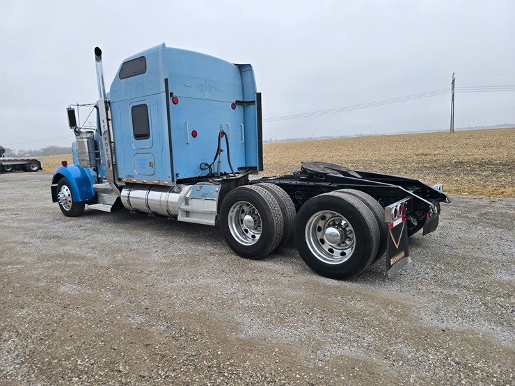 1999-kenworth-w900l-image-15