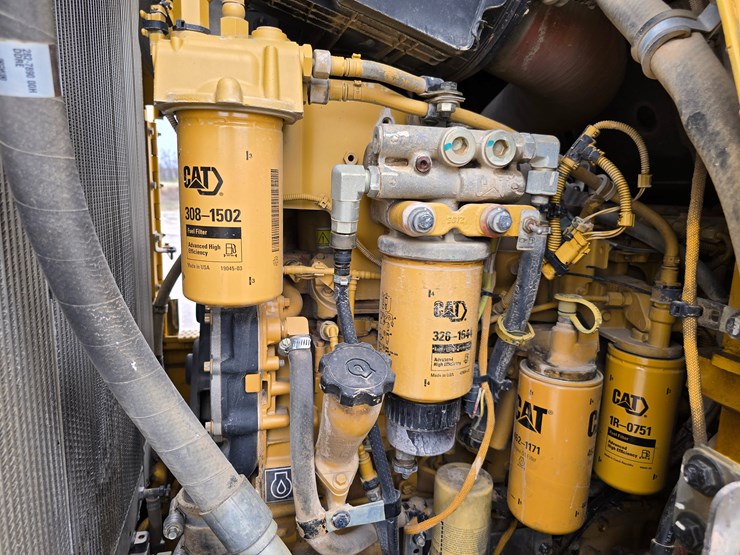 caterpillar-953d-image-93