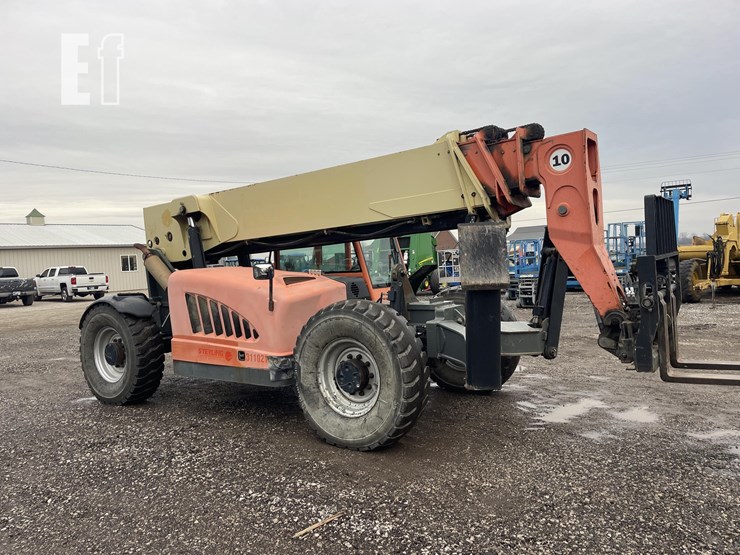 2011-jlg-g10-55a-image-1