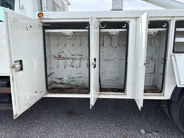 2002-international-4700-image-7