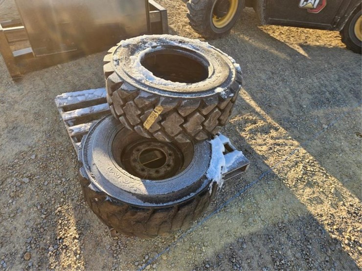 #3084-•-(3)-12-16.5tires-image-17