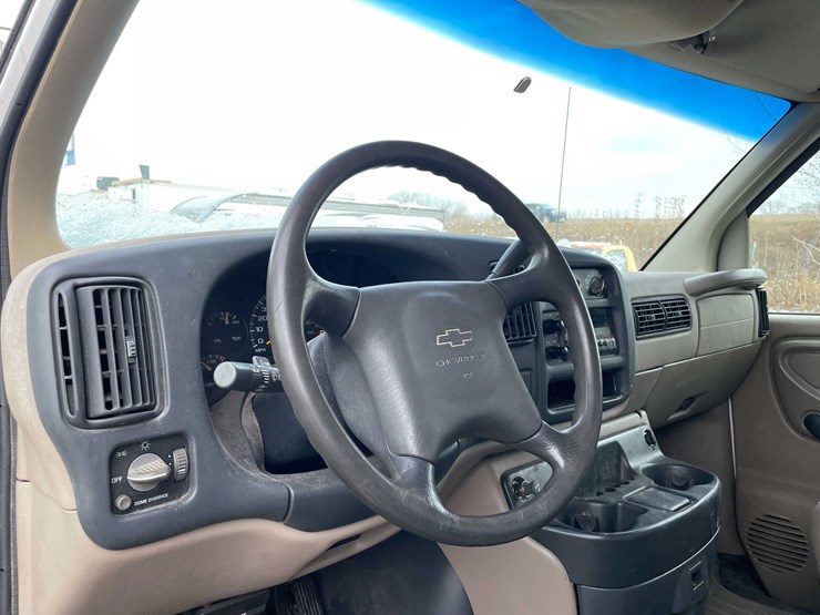 chevrolet-express-3500-image-52