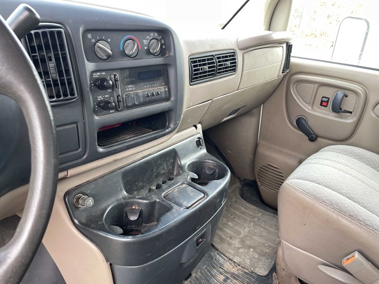 chevrolet-express-3500-image-58