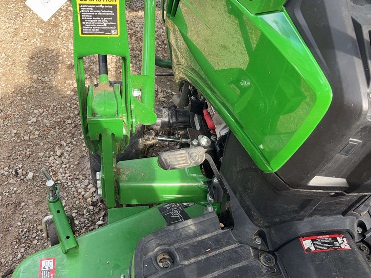 2023-john-deere-1025r-image-33