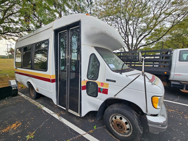 #21244-•-1996-ford-econoline-shuttle-bus-(non-runner)-image-8