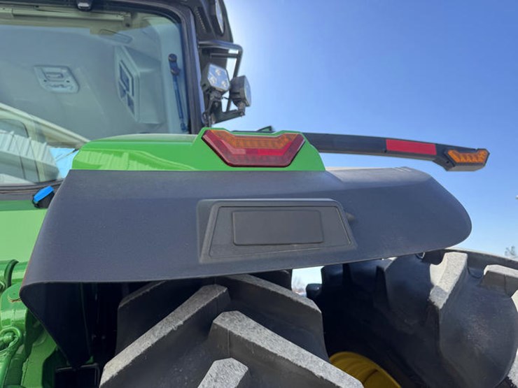 john-deere-8r-370-image-26