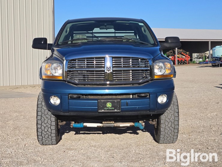 dodge-ram-2500-image-2