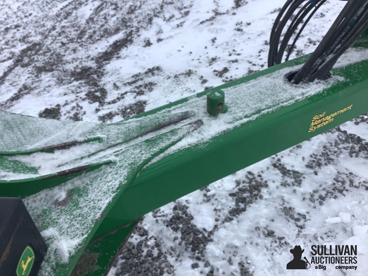 2014-john-deere-2623vt-image-10