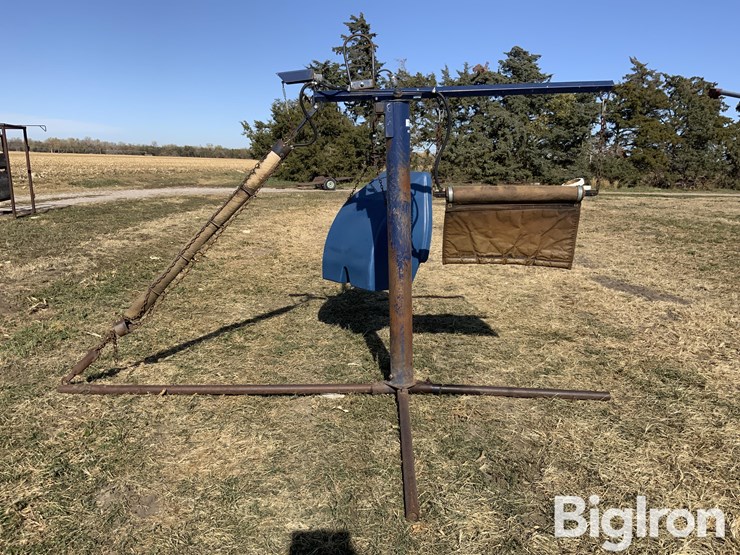 lewis-cattle-oiler-image-2