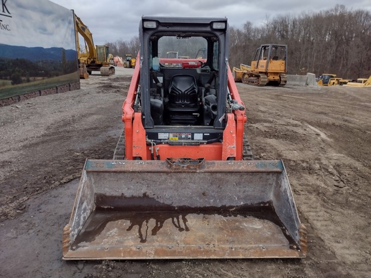 kubota-svl65-2-image-2