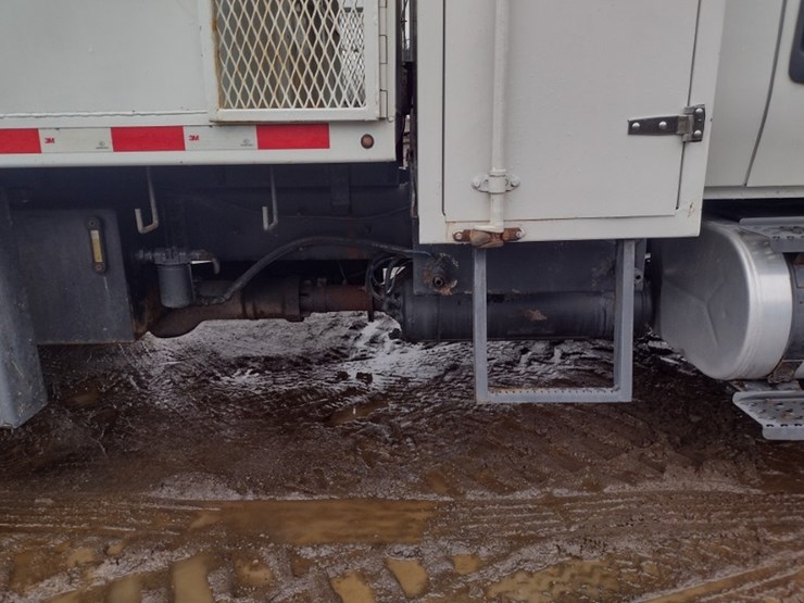 international-13-image-29