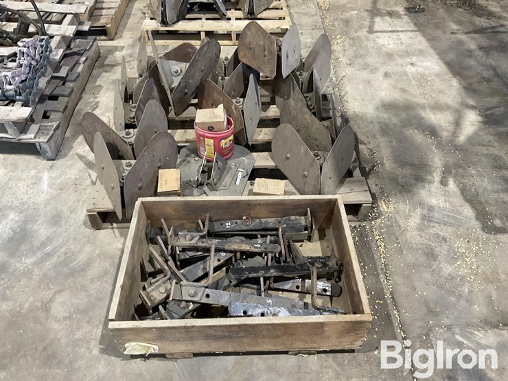 hiniker-16-row-hiller/ridger-attachments-image-2