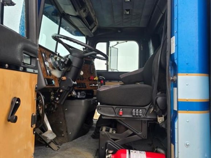 international-9400-image-26