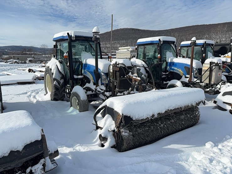 new-holland-t4030-image-2