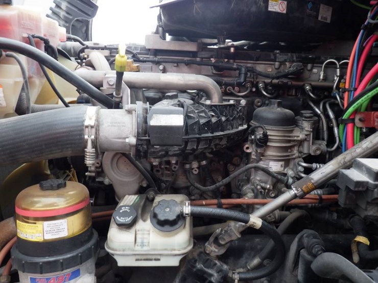 freightliner-cascadia-125-image-18