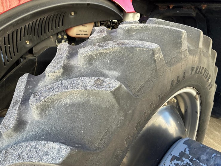 case-ih-magnum-305-image-53