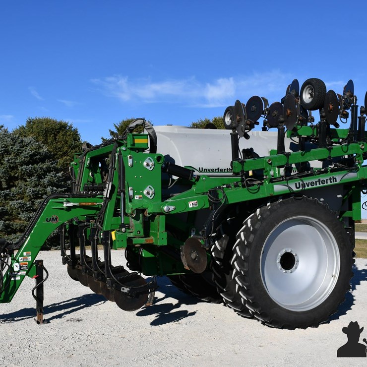 Unverferth 2600 Nutrimax Liquid Fertilizer Applicator