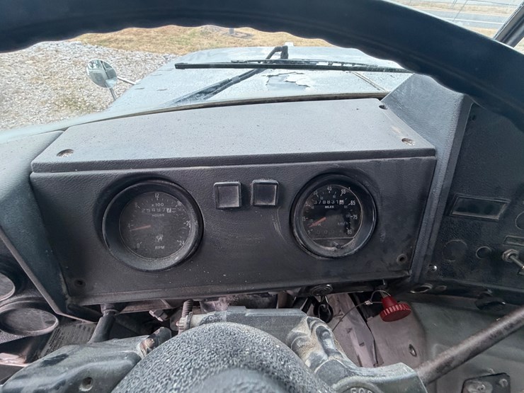 mack-rd688s-image-31