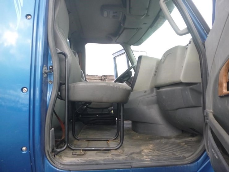 international-prostar-image-14