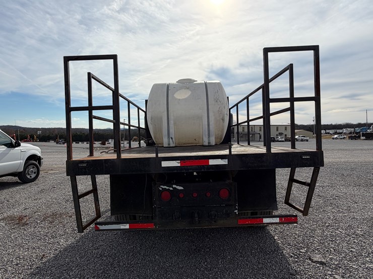 international-4700-image-5