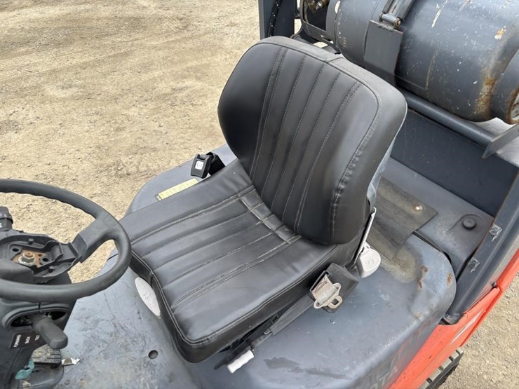 2007-toyota-8fgcu20-image-17