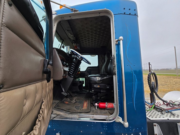 kenworth-t800-image-57