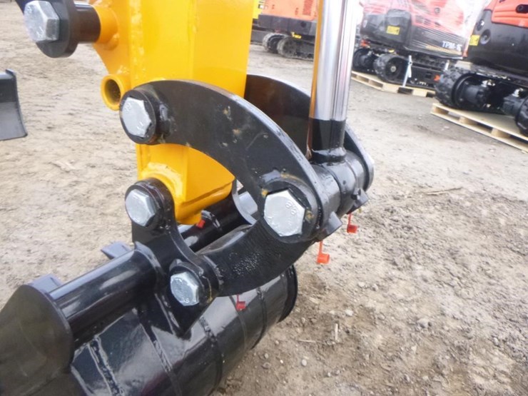 2025-vicsec-vc15p-hydraulic-excavator-image-11