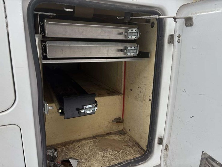 2012-ford-f450-image-18